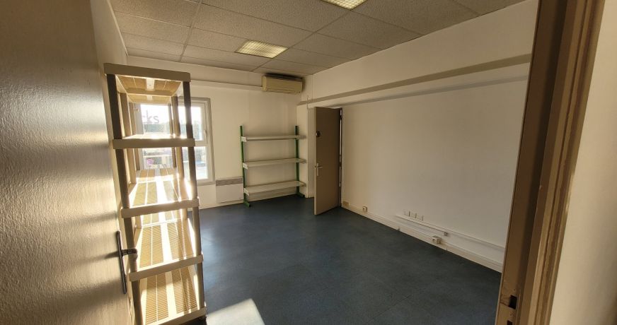 location Bureau Lattes