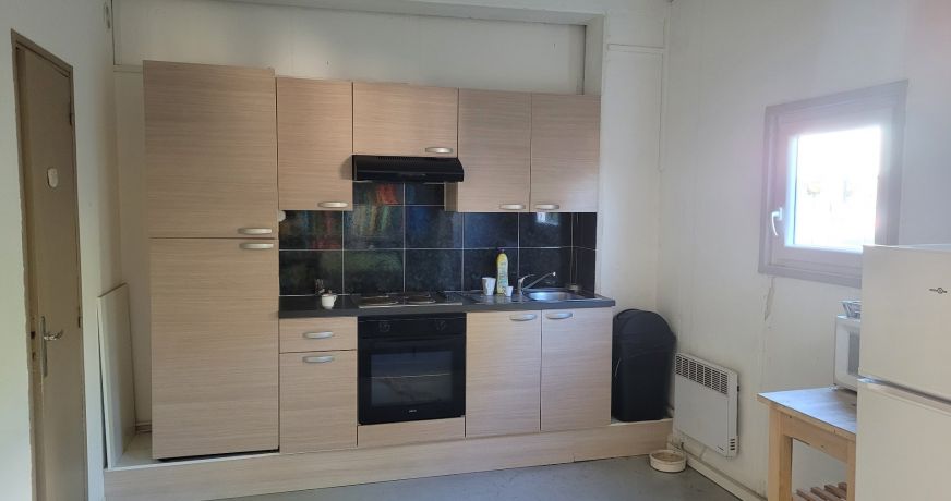 location Bureau Lattes