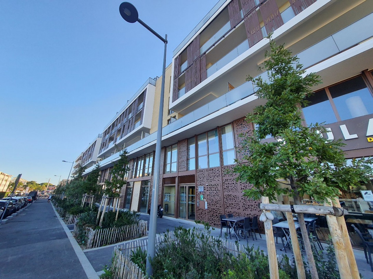 location Local commercial Montpellier - Photo 2