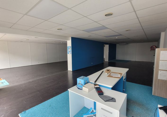 location Local commercial Lattes