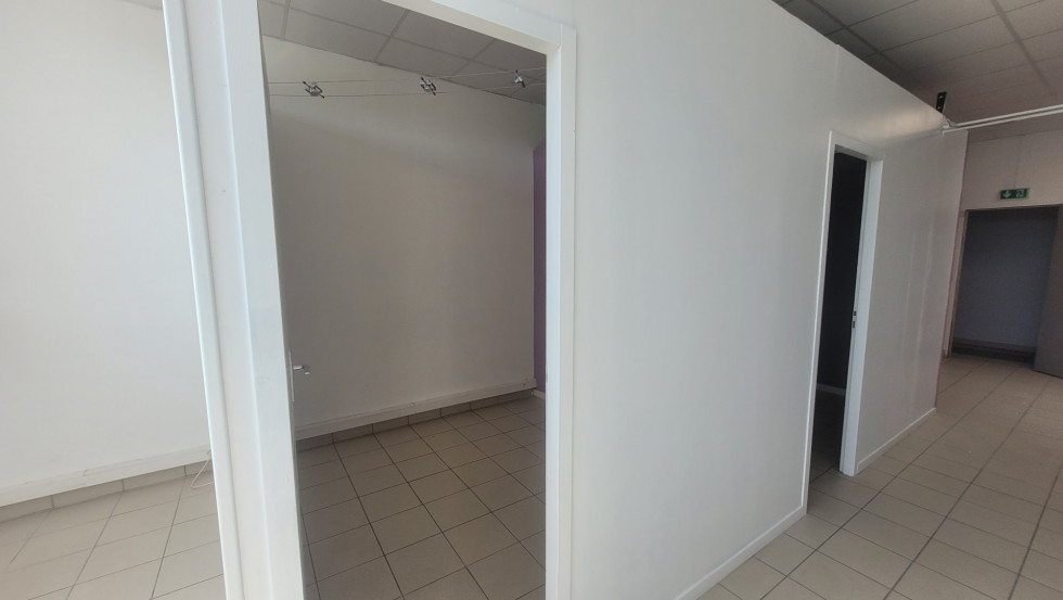 location Bureau Le Cres - Photo 5