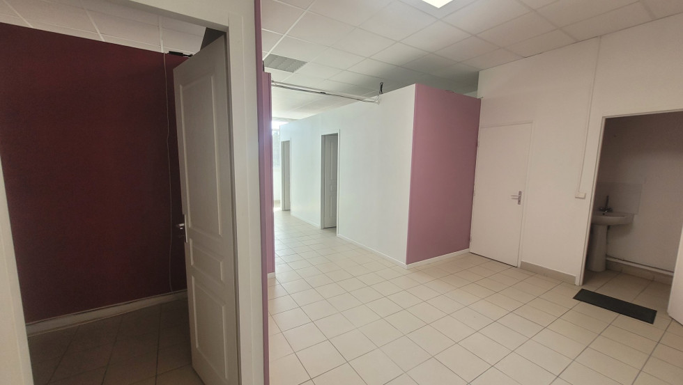 location Bureau Le Cres - Photo 3