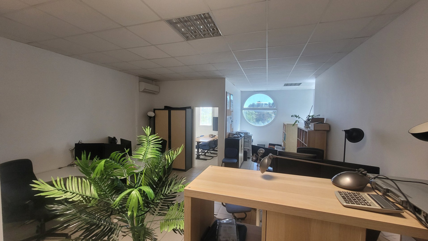 location Bureau Le Cres - Photo 4