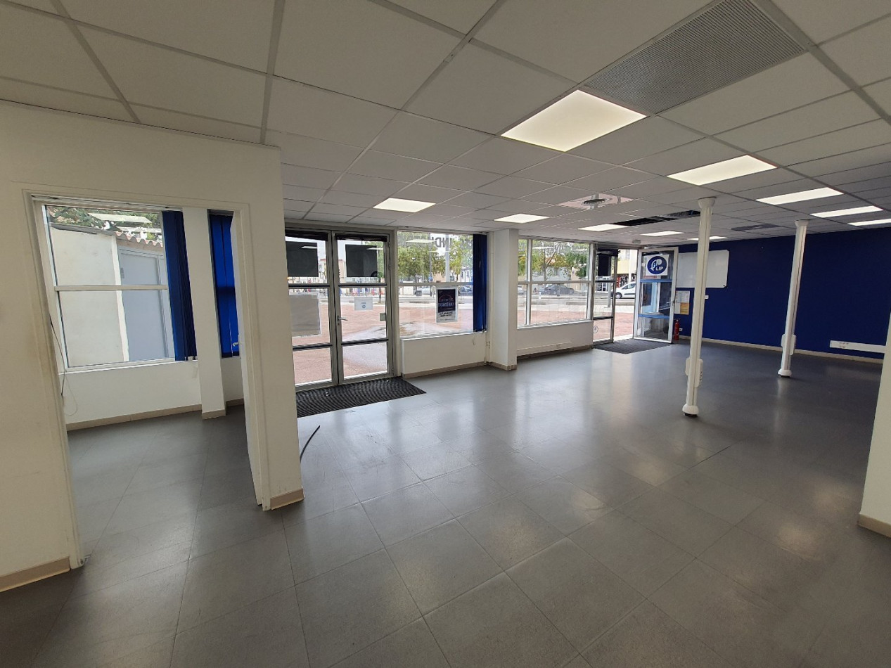 location Local commercial Montpellier - Photo 2