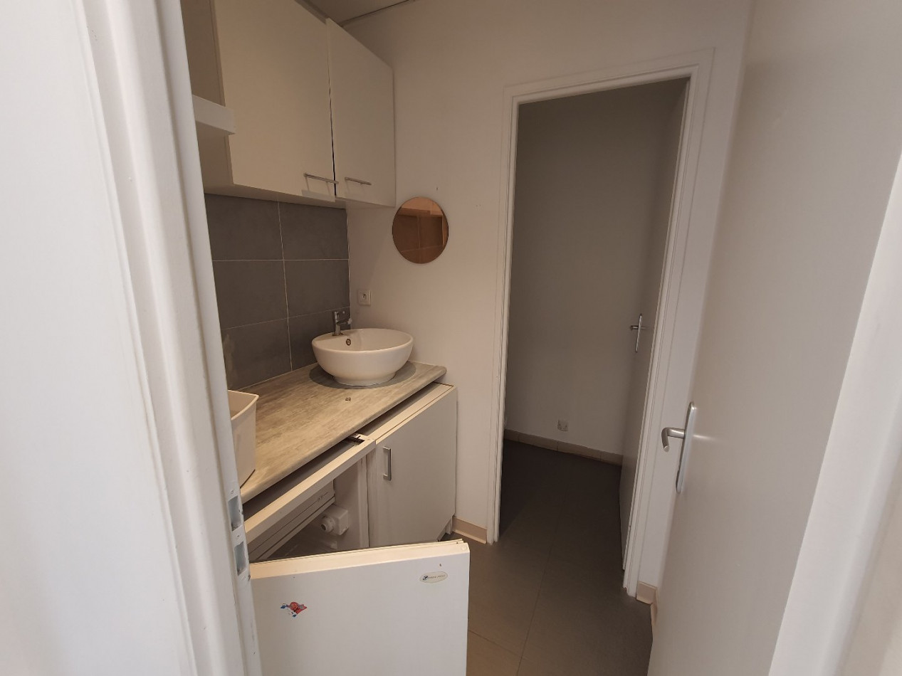 location Local commercial Montpellier - Photo 6