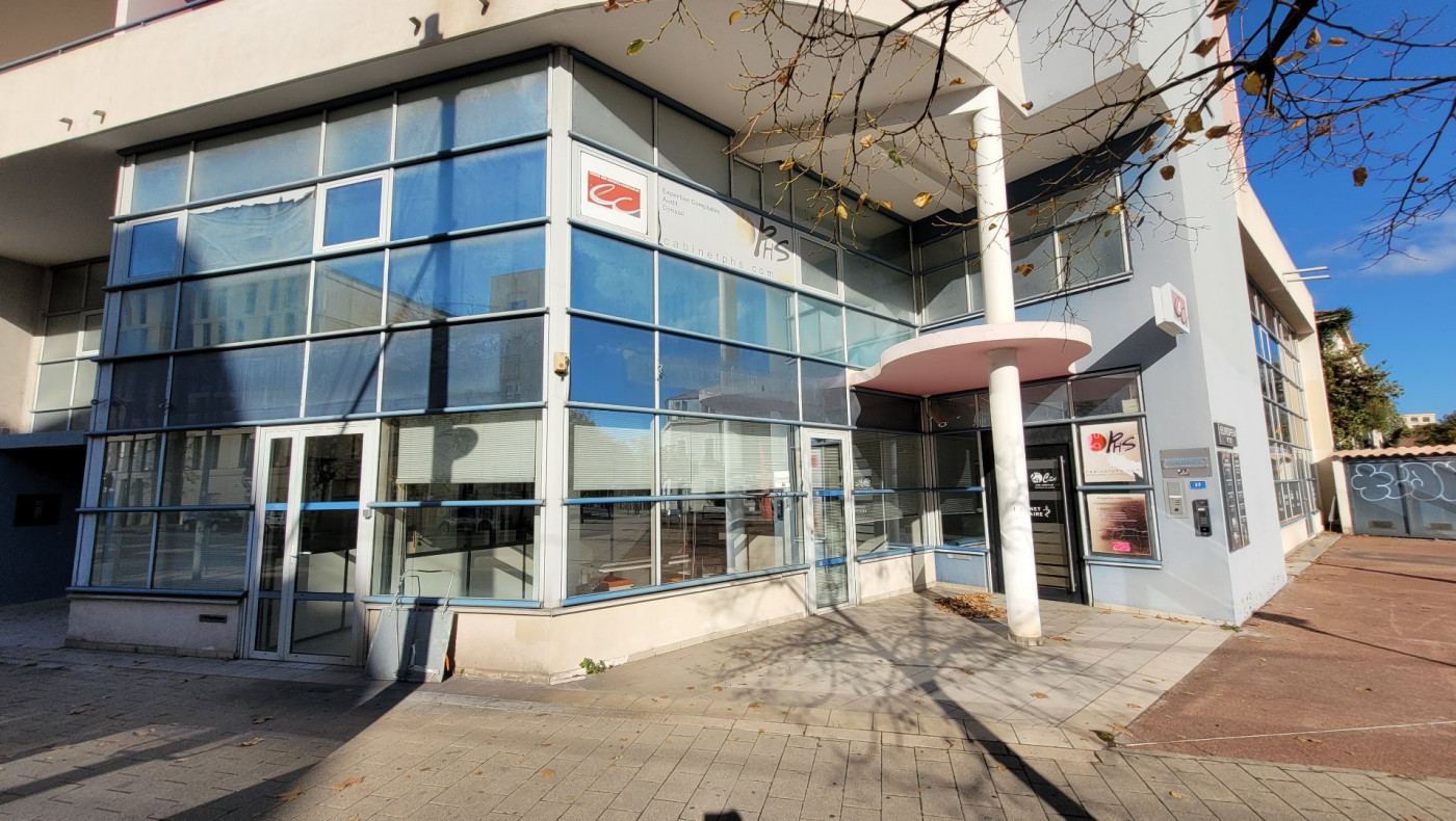 location Local commercial Montpellier - Photo 1