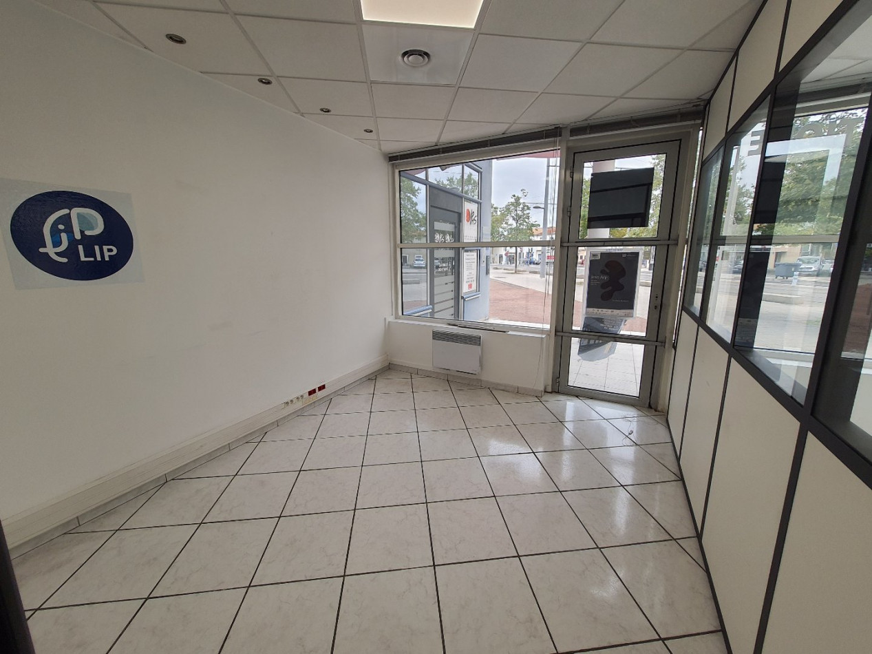 location Local commercial Montpellier - Photo 7
