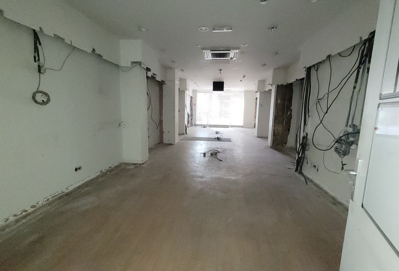 location Local commercial Montpellier - Photo 2