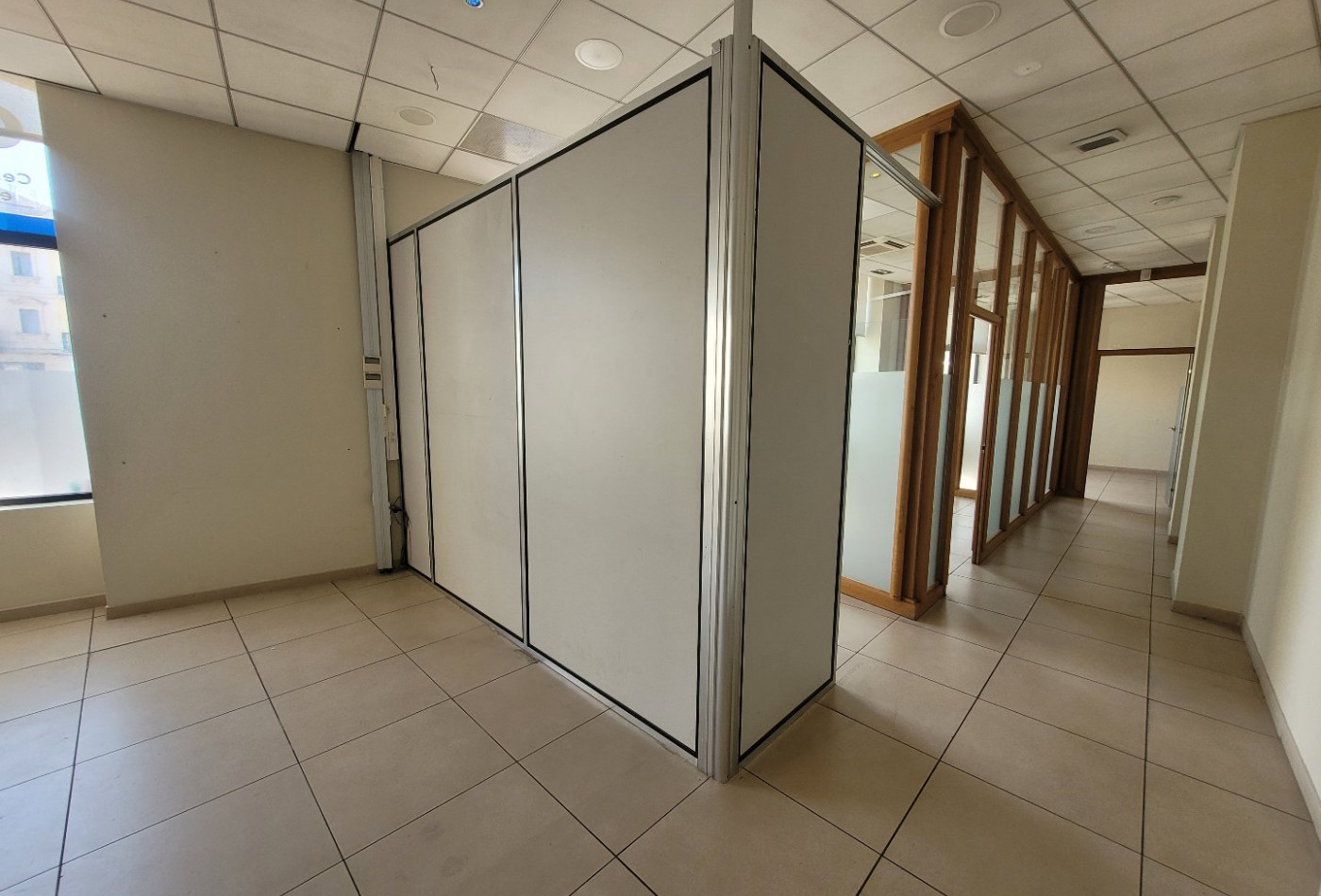 location Local commercial Montpellier - Photo 2