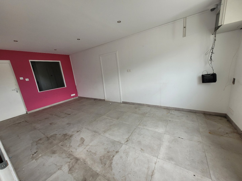 location Local commercial Montpellier - Photo 4