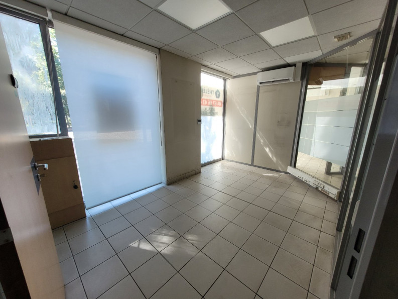 location Local commercial Montpellier - Photo 2