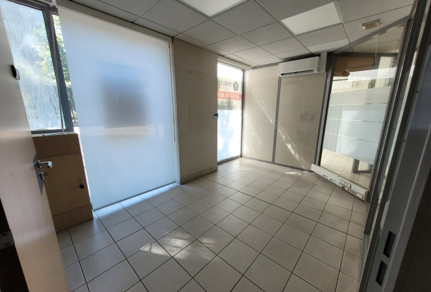 location Local commercial Montpellier - Photo 2