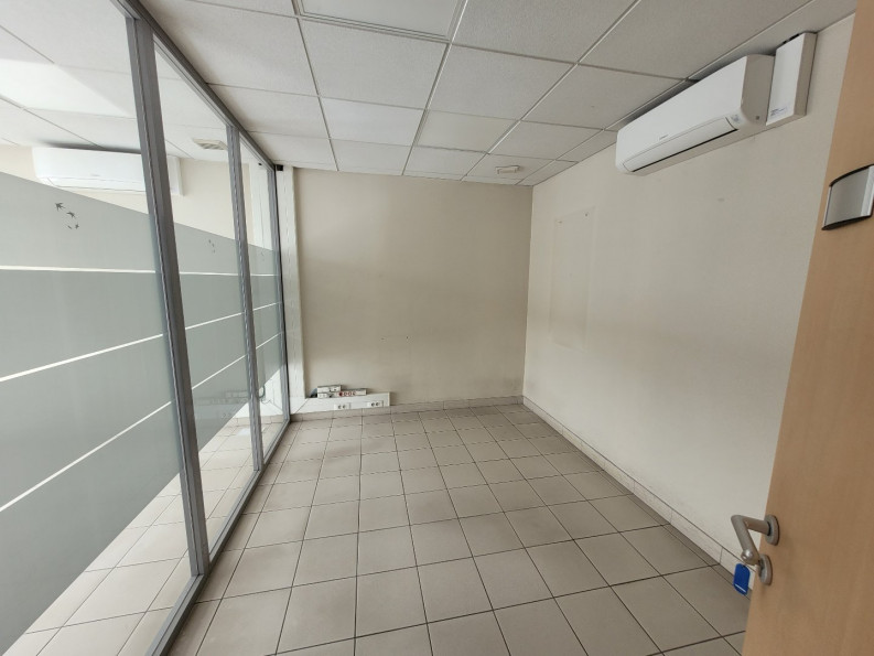 location Local commercial Montpellier - Photo 5