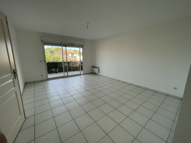 location Appartement Saint Clement De Riviere - Photo 2