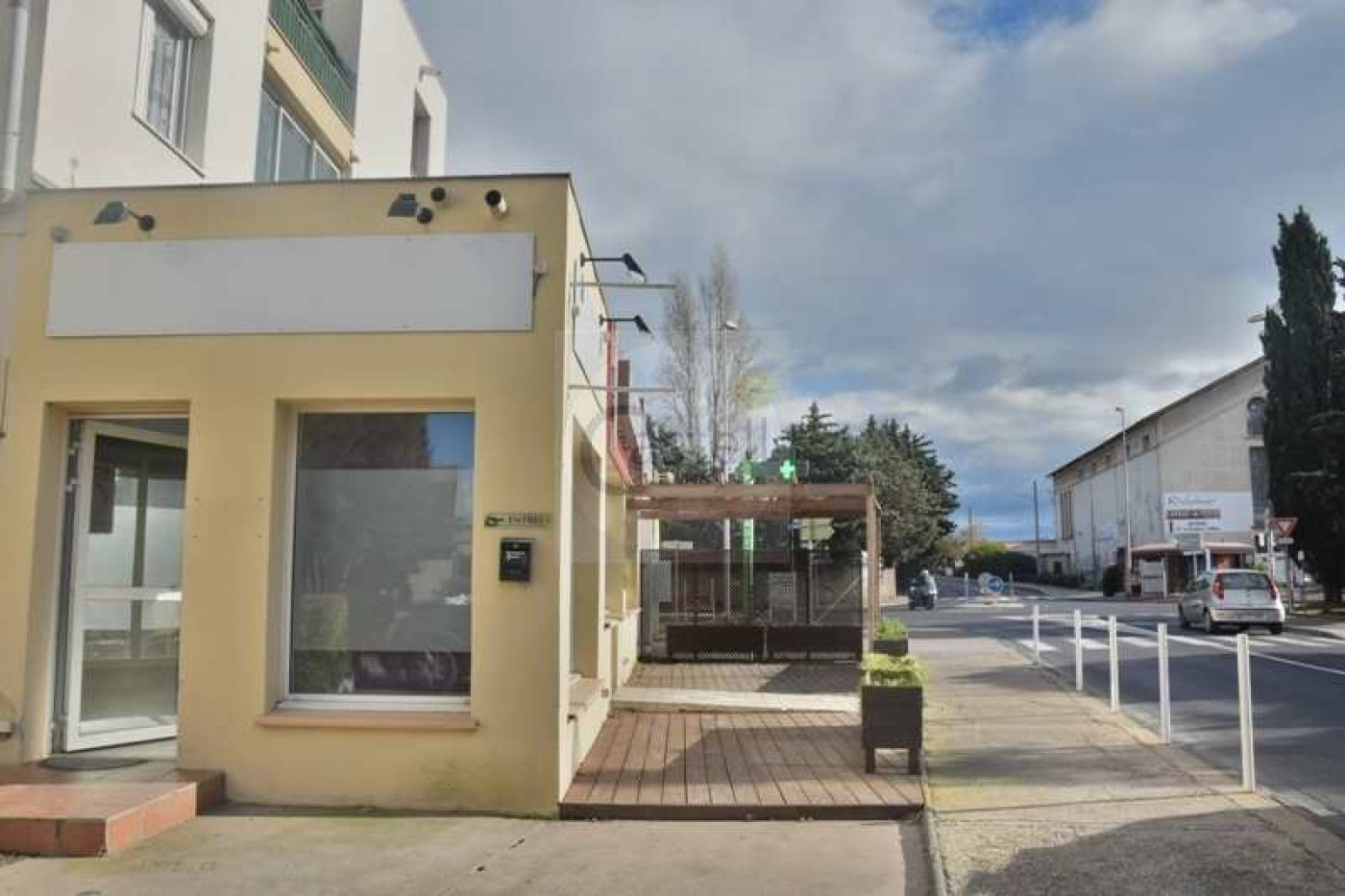 letting Local commercial Agde - Photo 2