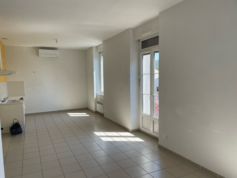 location Appartement Prades Sur Vernazobre - Photo 5