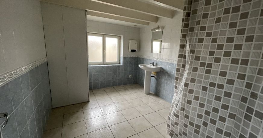 location Appartement Cers