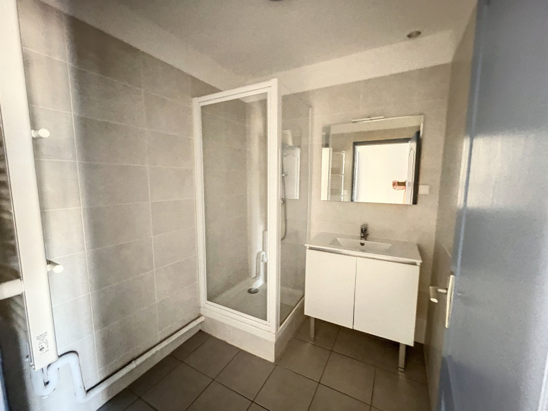 location Appartement 1960 Saint Chinian - Photo 3