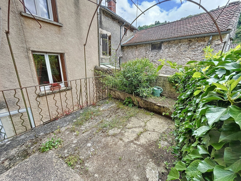 vente Appartement à rénover Saint Pons De Thomieres - Photo 1