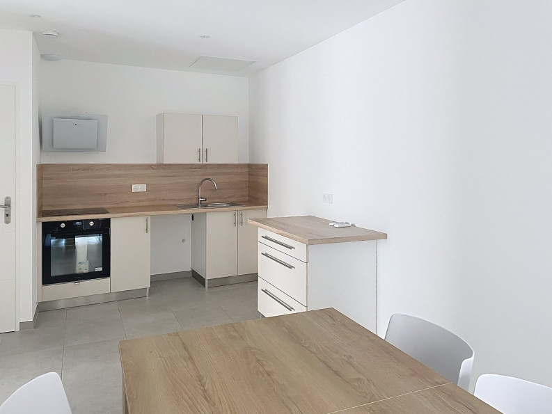 location Maison Thezan Les Beziers - Photo 2