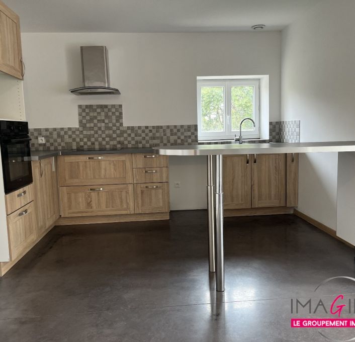 à louer Appartement rénové Servian