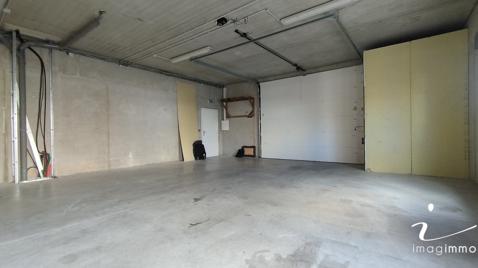 location Garage Juvignac - Photo 1