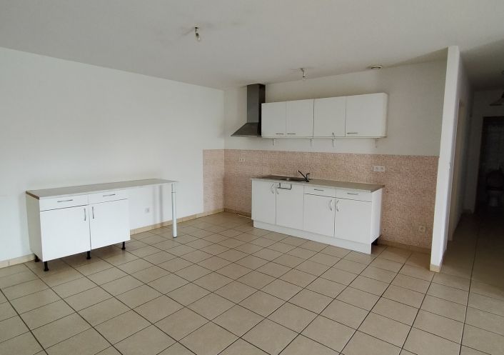 à louer Appartement Maraussan