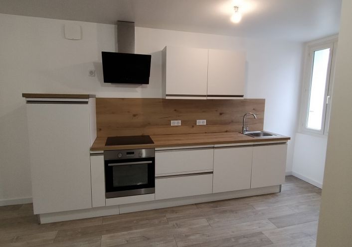 à louer Maison de village Maraussan