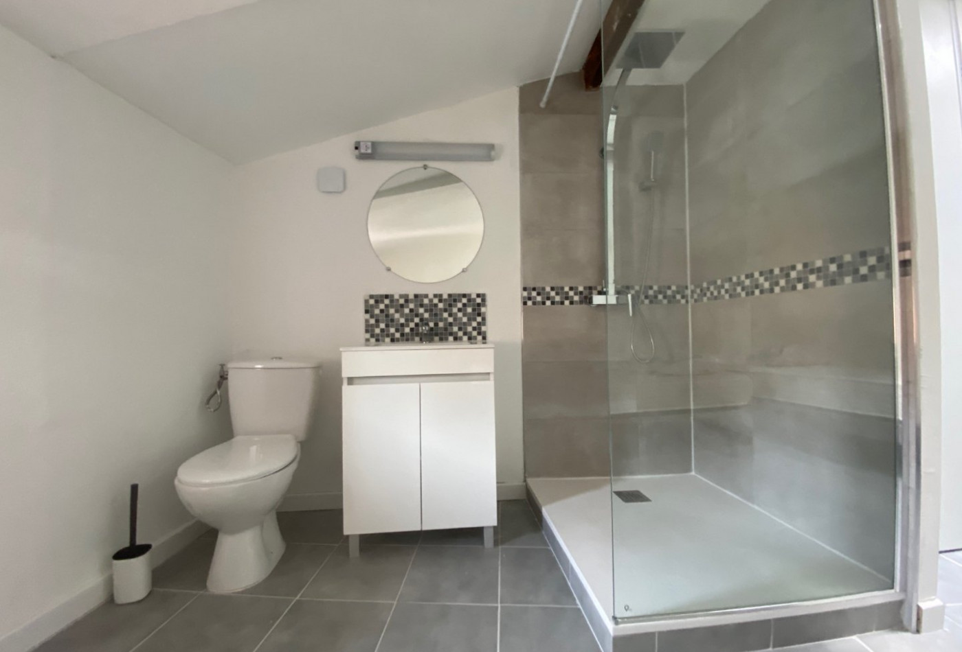 location Appartement rénové Pezenas - Photo 6