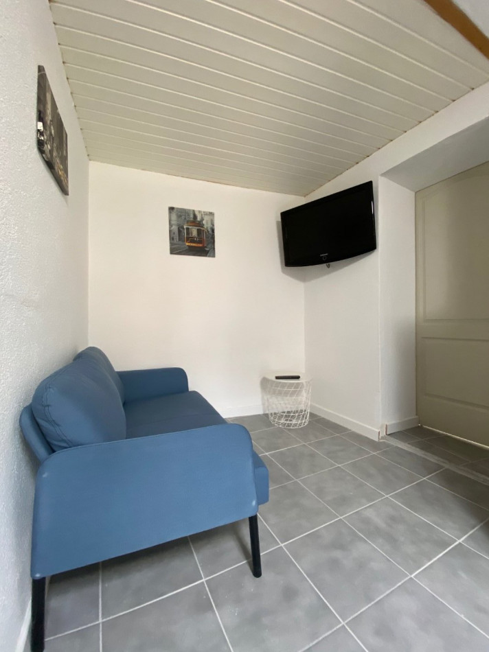 location Appartement rénové Pezenas - Photo 2