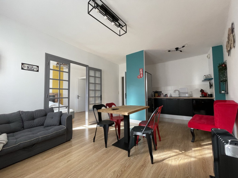 location Appartement rénové Pezenas - Photo 1