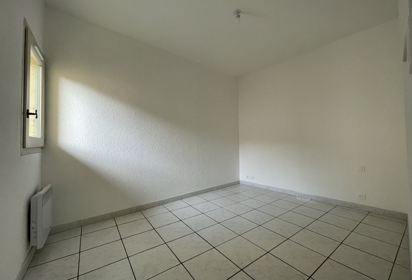 location Appartement rénové Pezenas - Photo 5