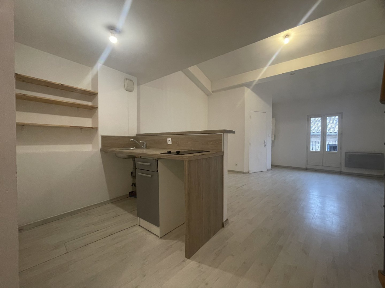 location Appartement mezzanine Pezenas - Photo 2