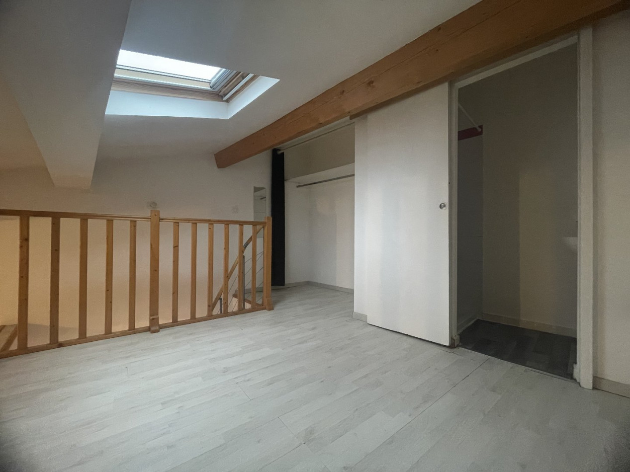 location Appartement mezzanine Pezenas - Photo 3