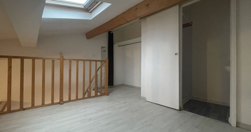 location Appartement mezzanine Pezenas