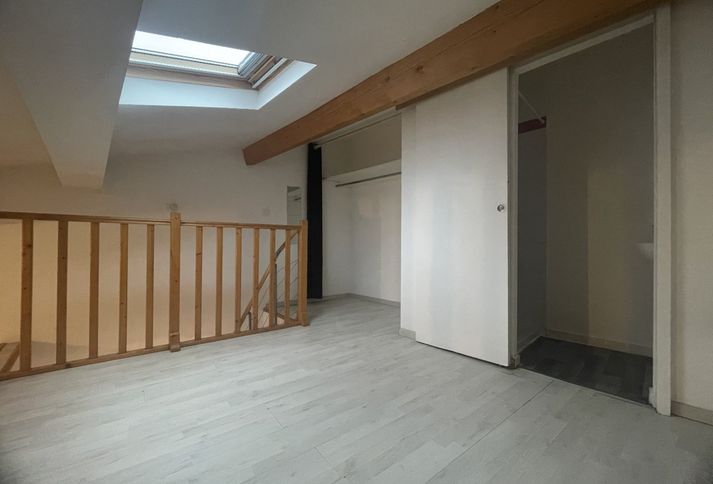 location Appartement mezzanine Pezenas - Photo 3