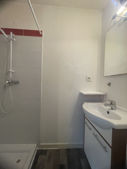 location Appartement mezzanine Pezenas - Photo 4
