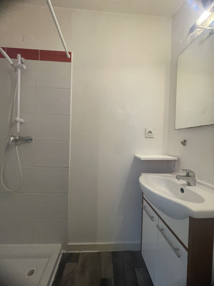 location Appartement mezzanine Pezenas - Photo 4