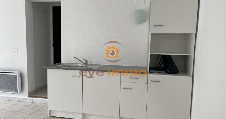 sale Immeuble de rapport Adissan