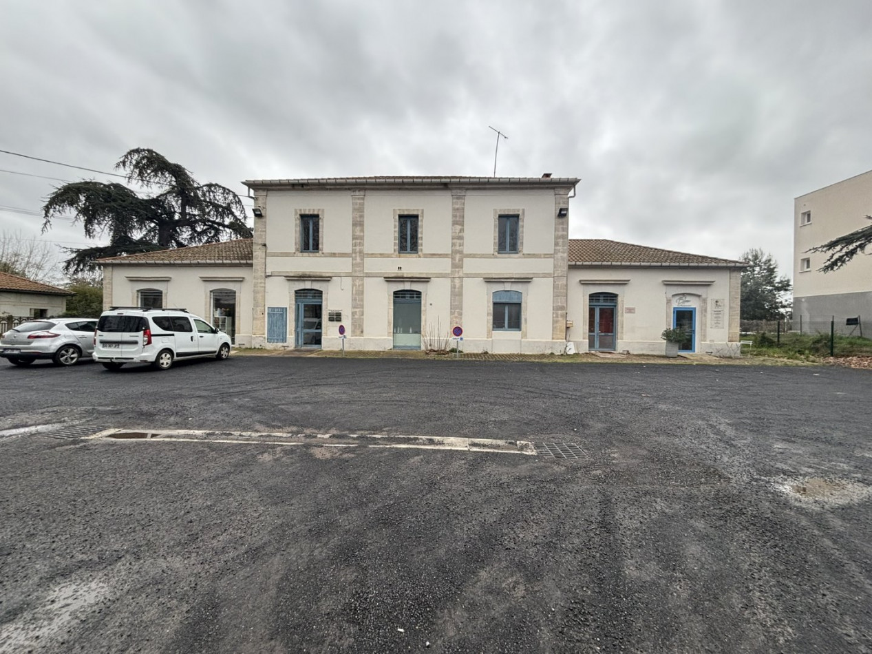 location Local commercial Pezenas - Photo 2