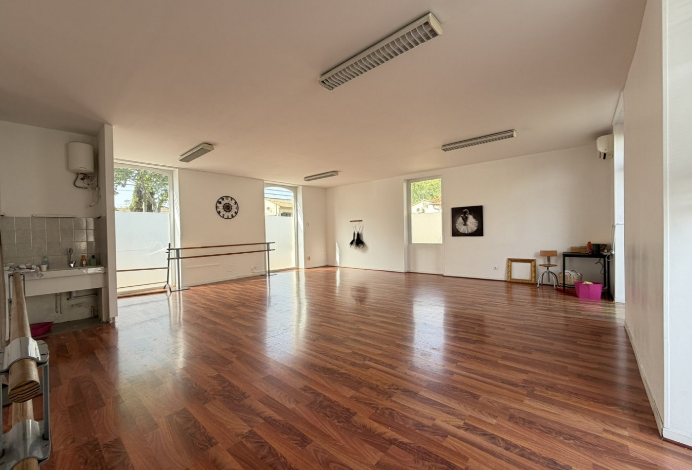 location Local commercial Pezenas - Photo 3