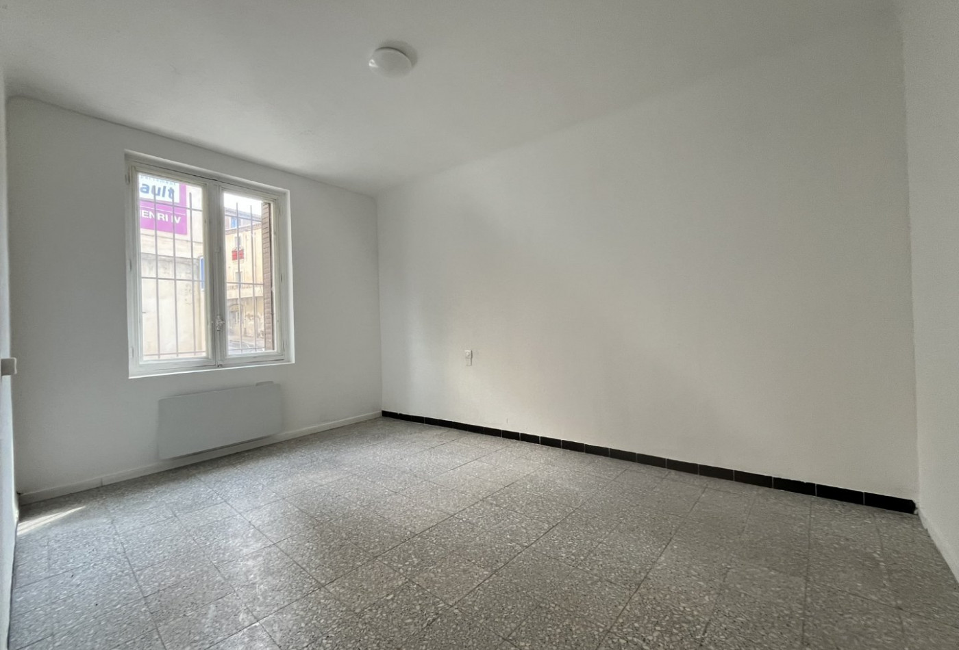 location Appartement rénové Beziers - Photo 4