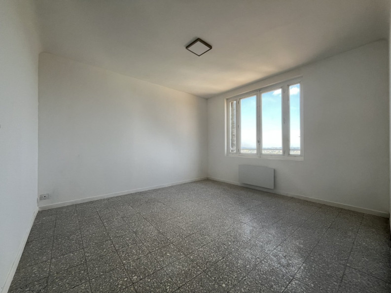 location Appartement rénové Beziers - Photo 2