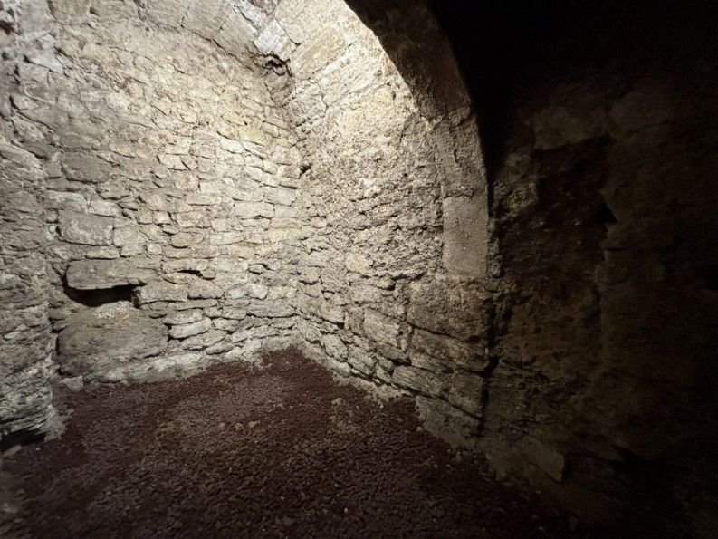 location Cave Pezenas - Photo 2