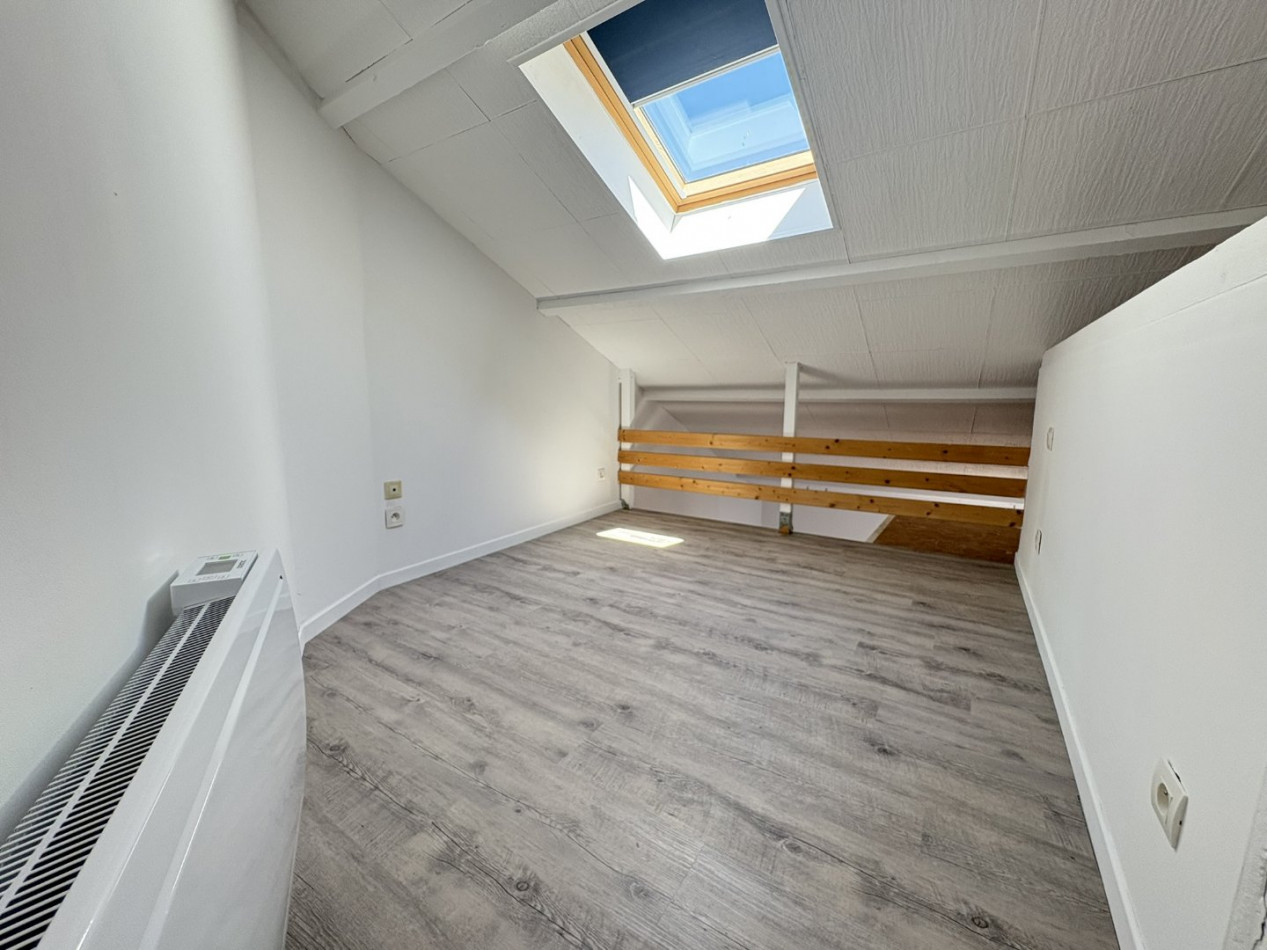 location Studio mezzanine Beziers - Photo 2