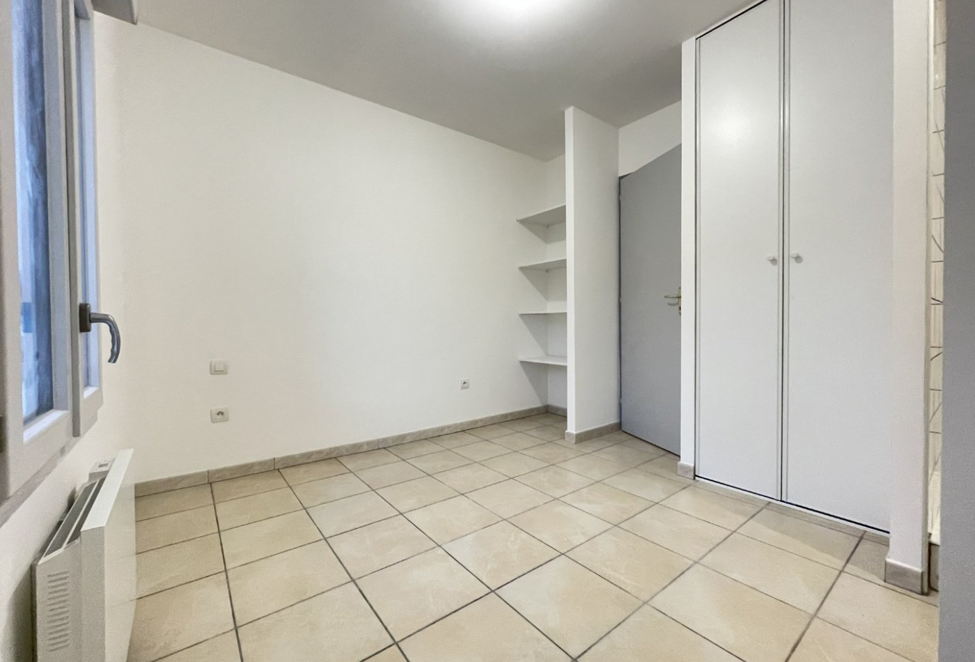 location Appartement rénové Lespignan - Photo 6