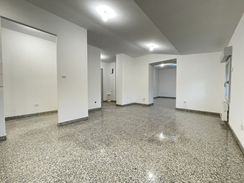 location Appartement rénové Lespignan - Photo 2