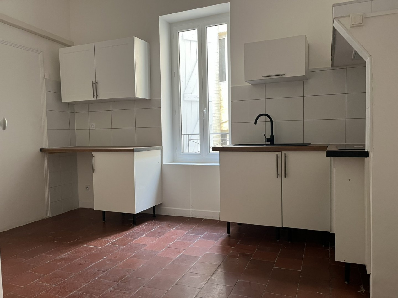 location Appartement rénové Beziers - Photo 3