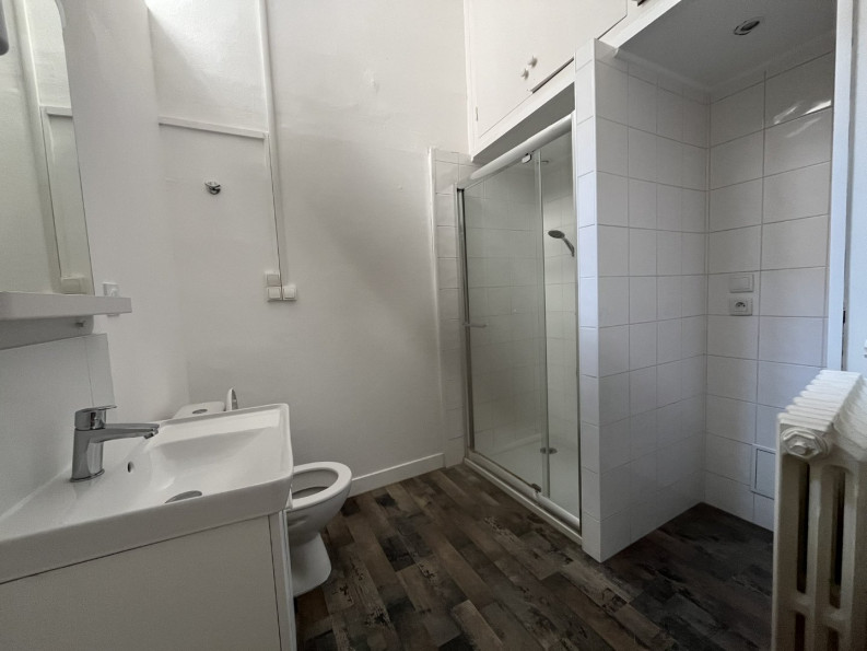 location Appartement rénové Beziers - Photo 6