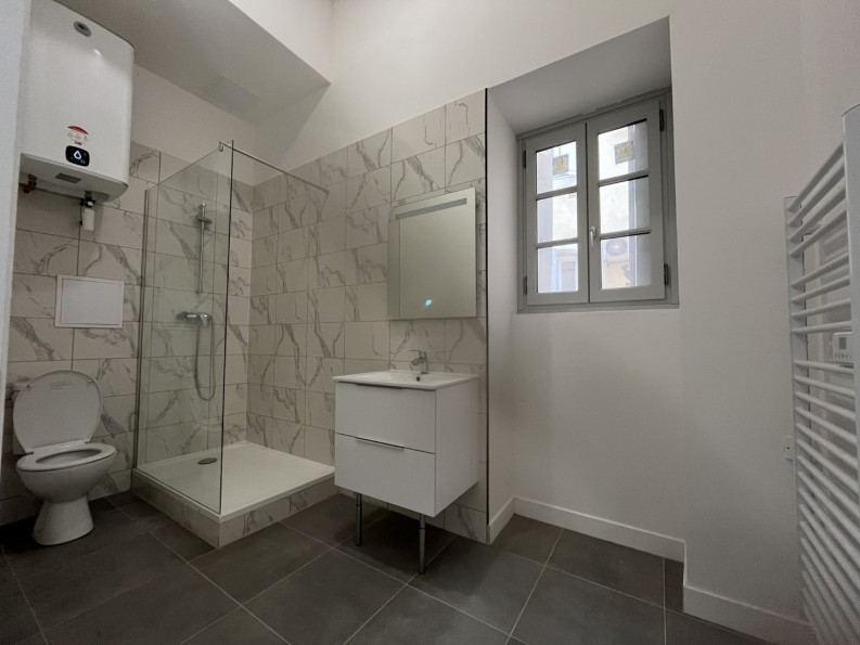 location Appartement rénové Beziers - Photo 6